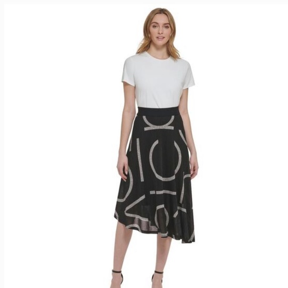 Calvin Klein Dresses & Skirts - Calvin Klein Soft pleated Skirt